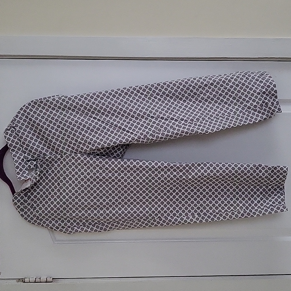 New Directions, size 14, gray and white
